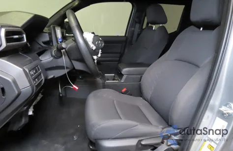 2024 Toyota Tacoma Double Cab z USA, uszkodzony, nr VIN 3TMKB5FNXRM010077